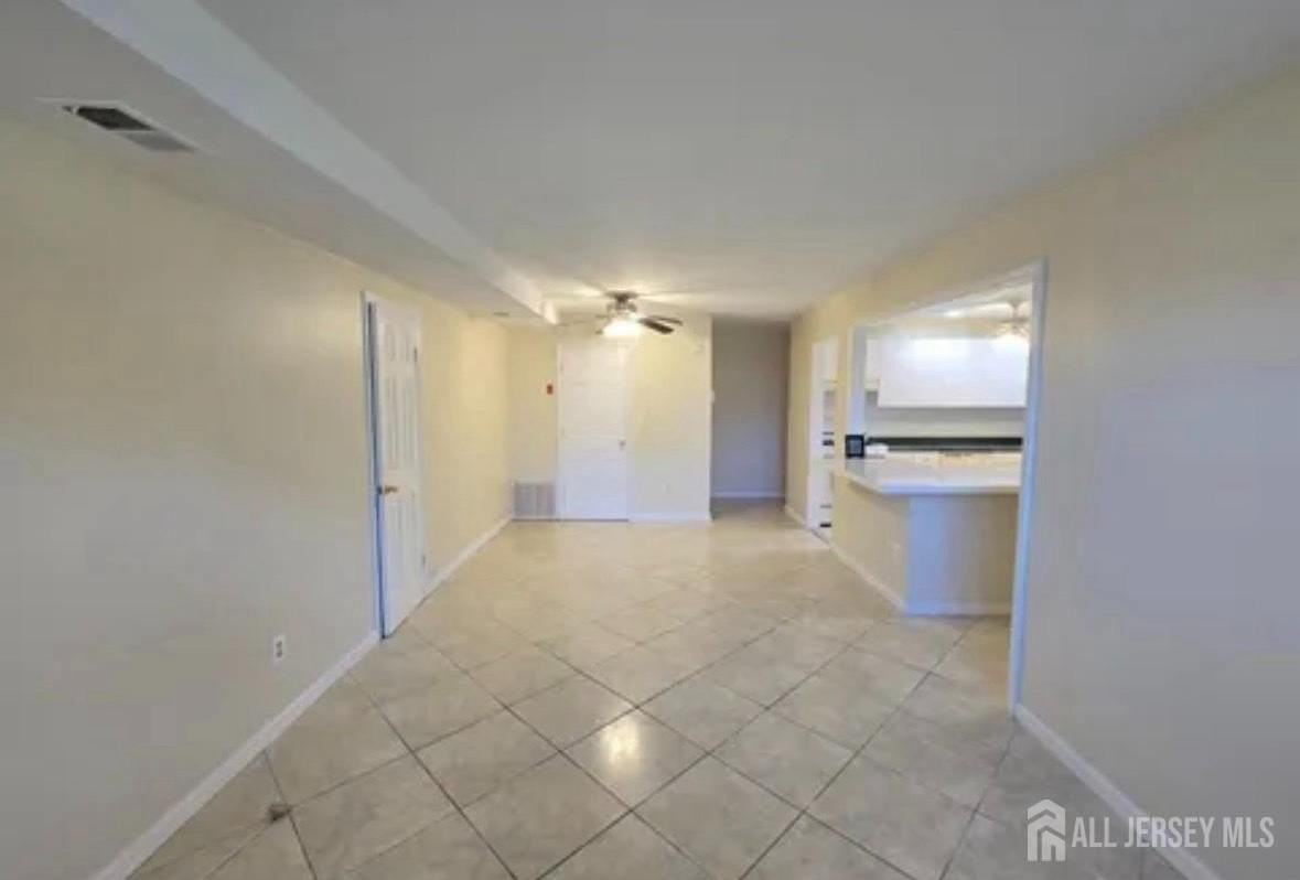 334 College Dr - Photo 2 of 14