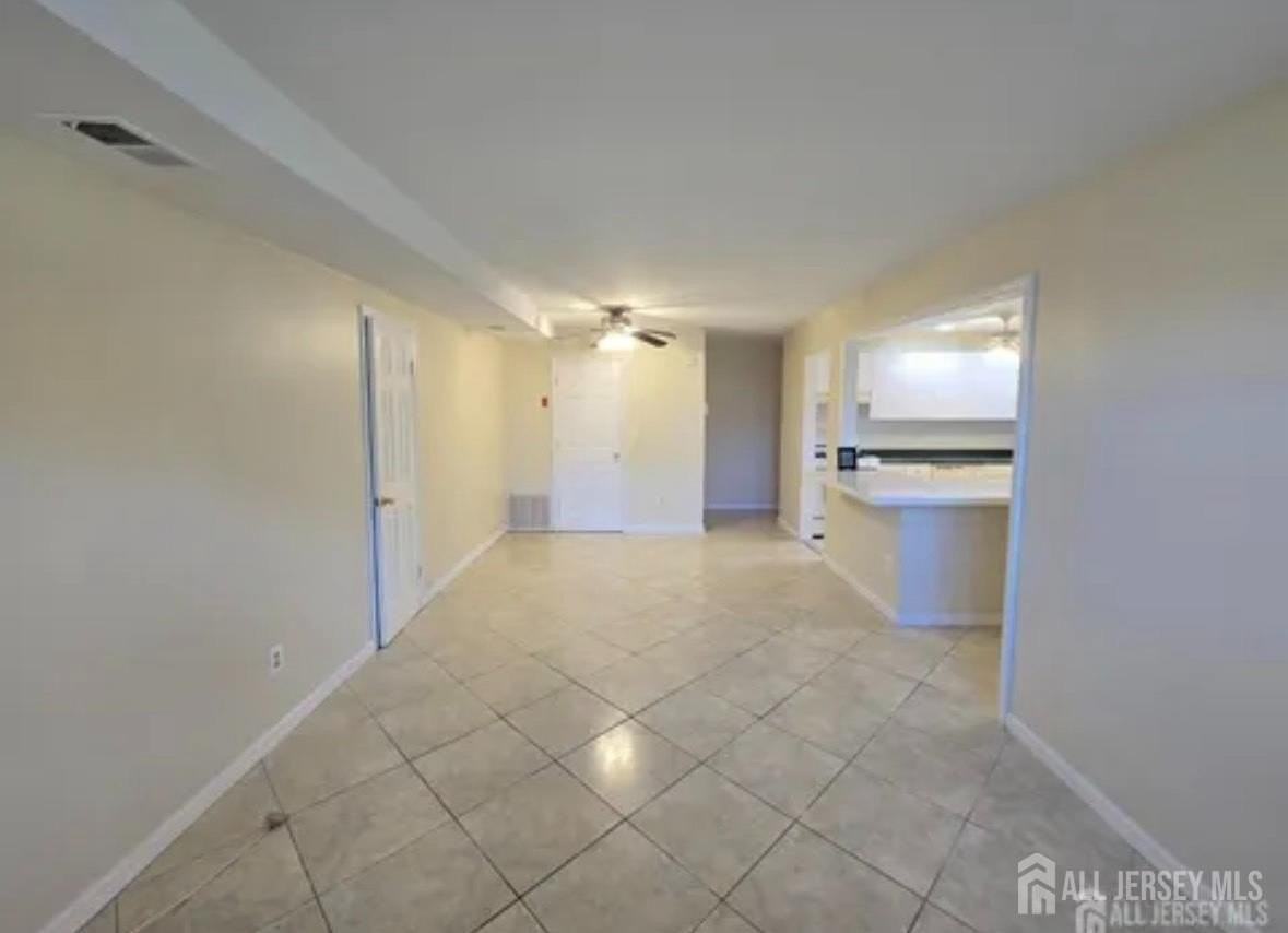 334 College Dr - Photo 4 of 14