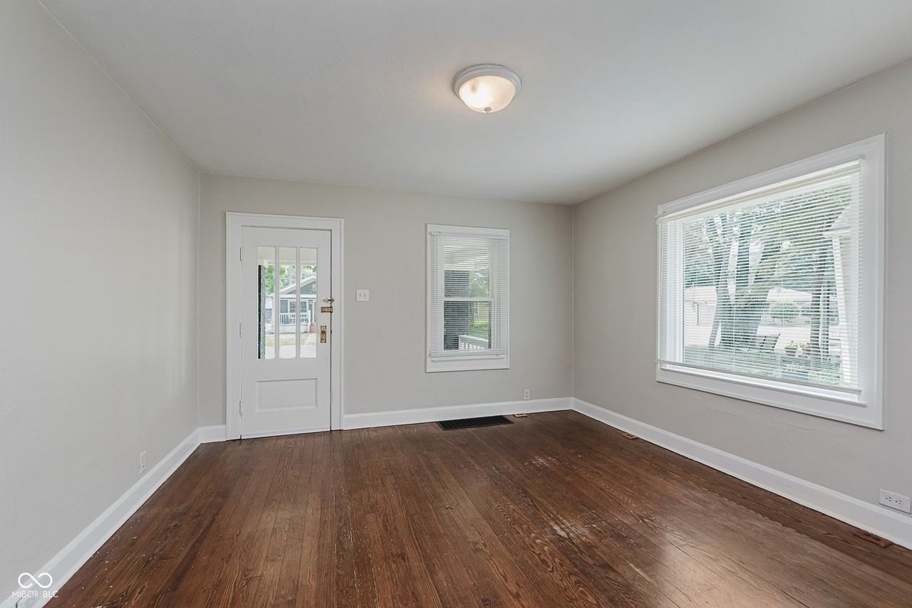 6222 Kingsley Dr - Photo 3 of 27