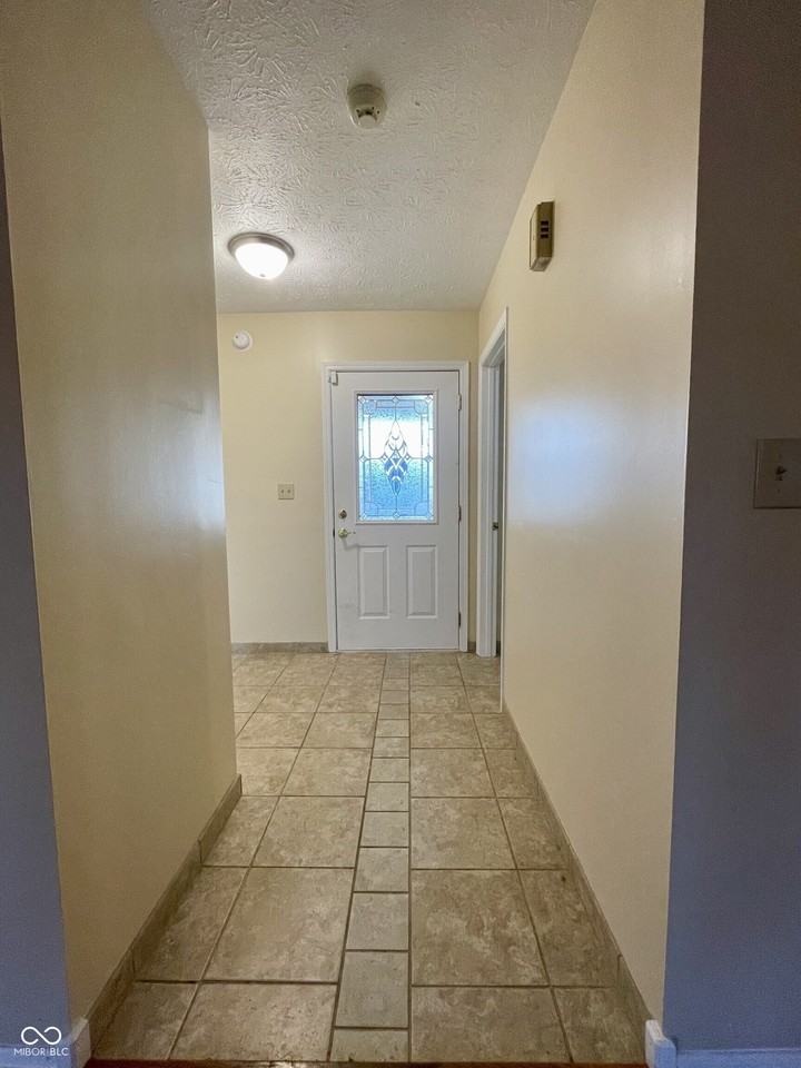 978 Spring Meadow Dr - Photo 3 of 31