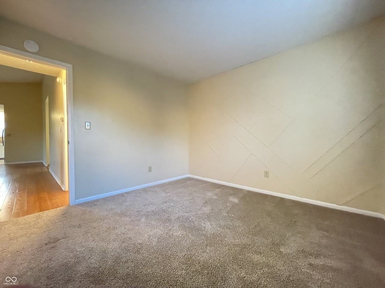978 Spring Meadow Dr - Photo 4 of 31