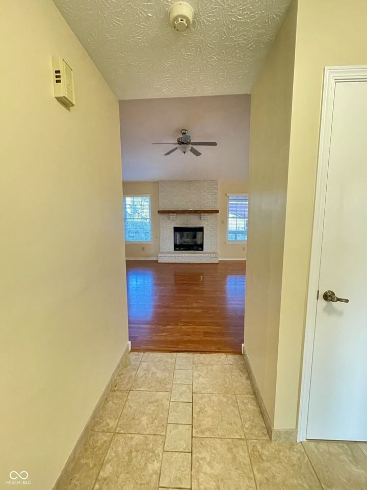 978 Spring Meadow Dr - Photo 6 of 31