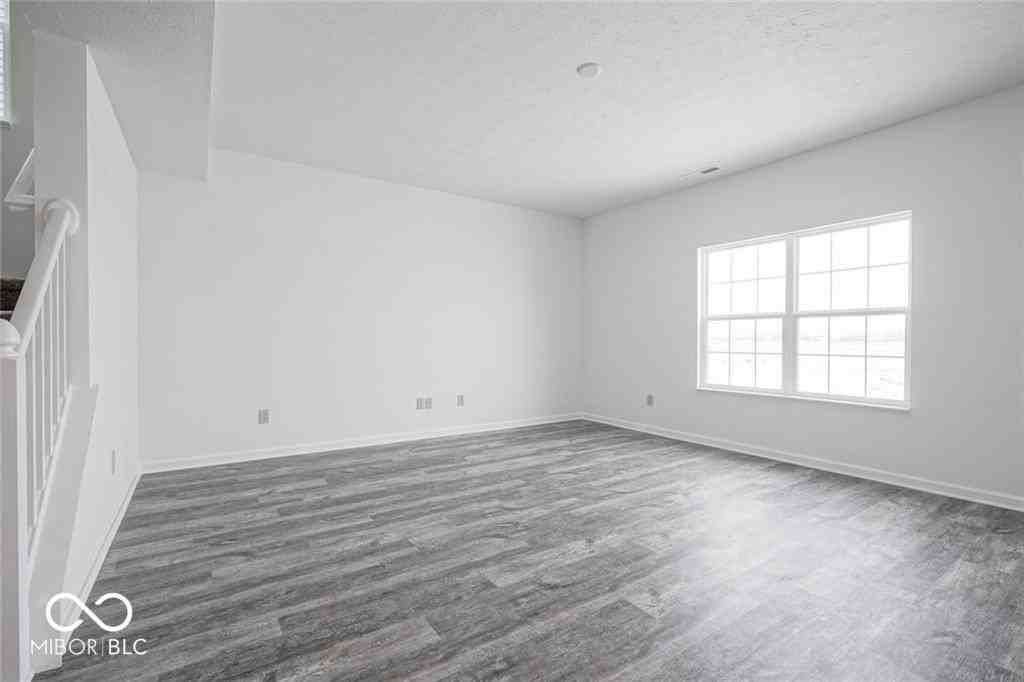 5292 Brandywine Dr - Photo 3 of 31