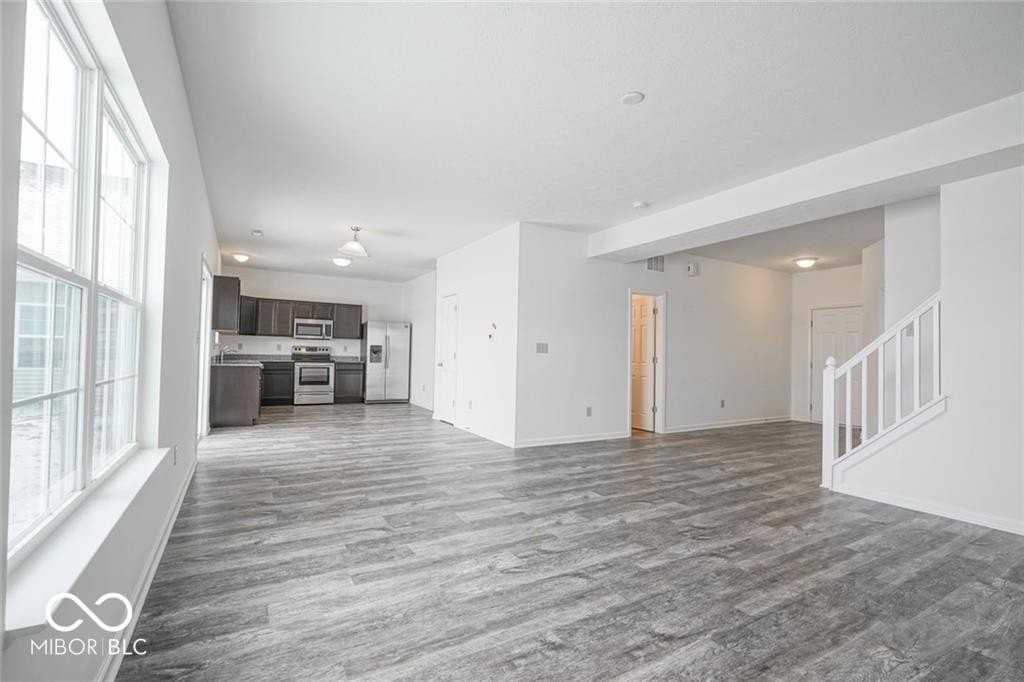5292 Brandywine Dr - Photo 4 of 31