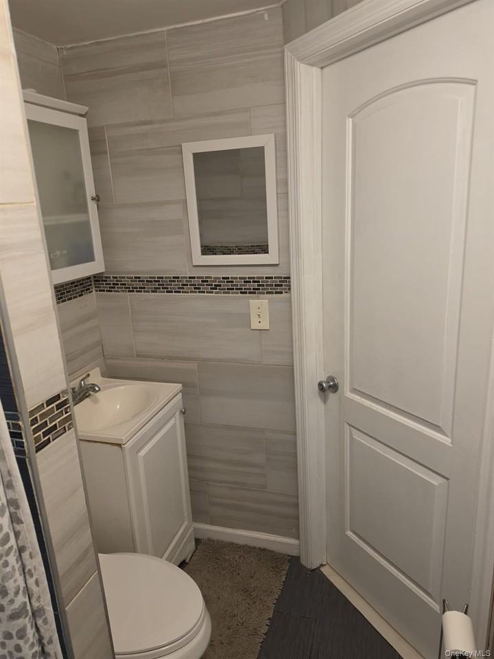 11812 189th St - Photo 2 of 8
