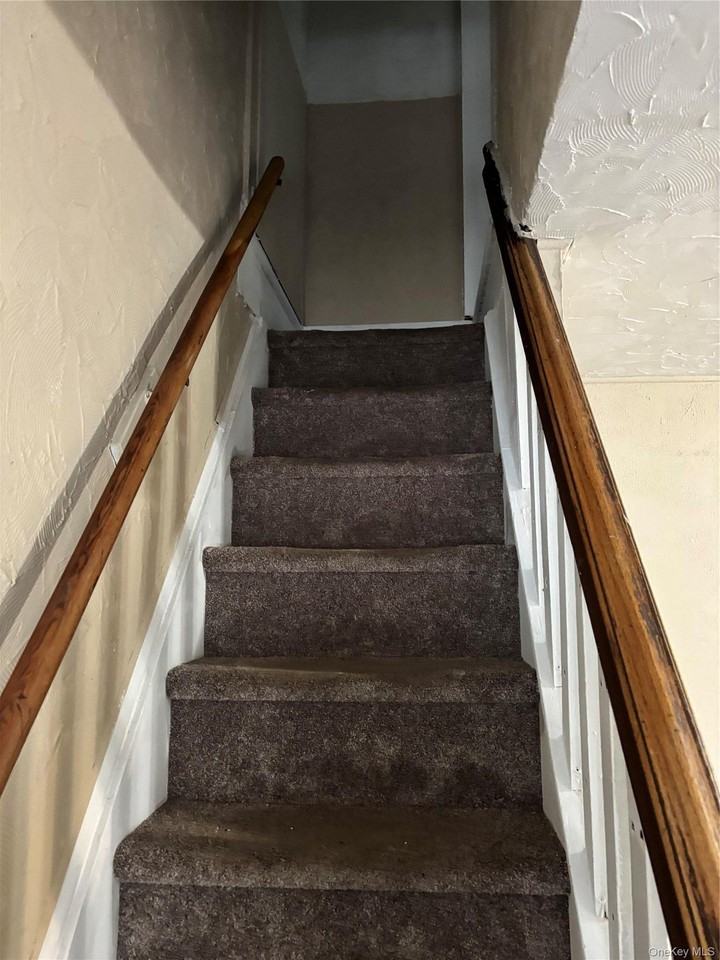 86 Bridge St ## 88 - Photo 4 of 9