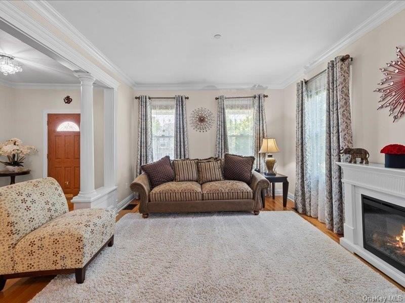283 Harrison Ave - Photo 4 of 26