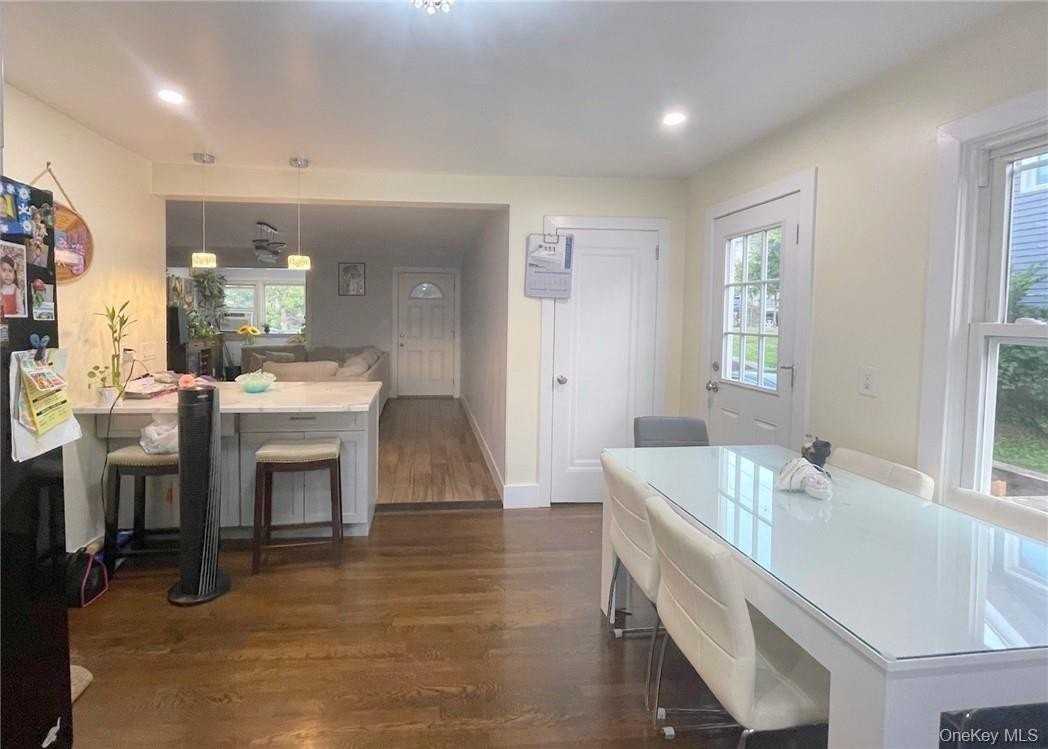 313 Stanley Ave #1stFL - Photo 7 of 19