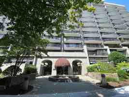 featured image of 15 Stewart Pl #10E