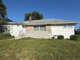 featured image of 11 Webb Hill Rd