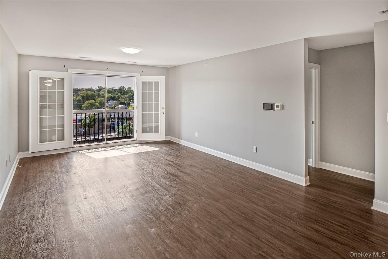 17 N William St #201 - Photo 3 of 8