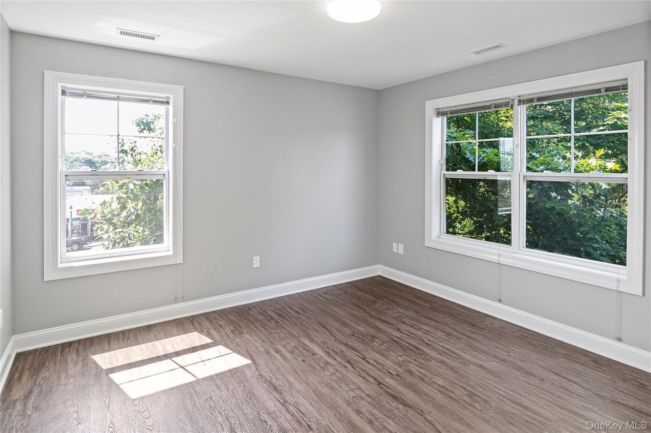 17 N William St #201 - Photo 6 of 8