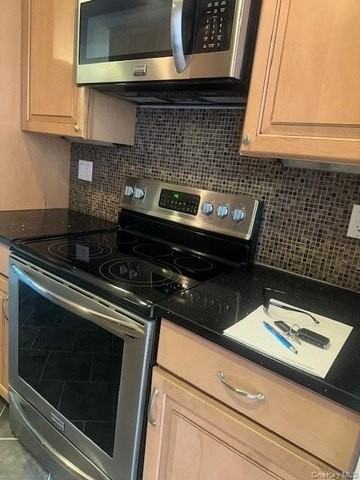 10 Adams Ct - Photo 7 of 10