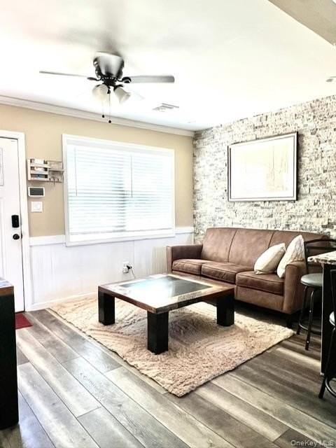 28 Sheridan Dr - Photo 3 of 19
