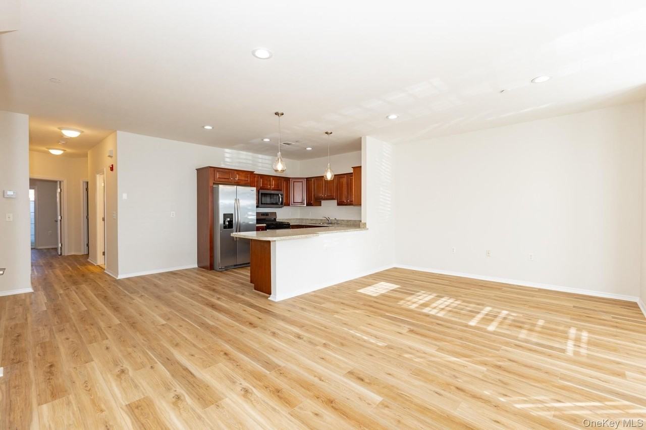 11 Jacqueline Way - Photo 2 of 17