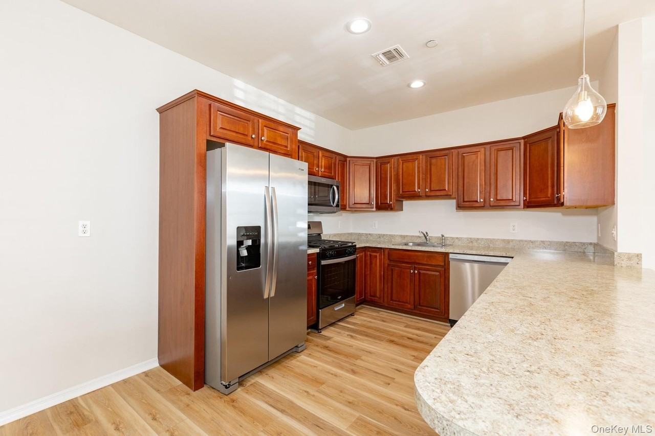 11 Jacqueline Way - Photo 5 of 17