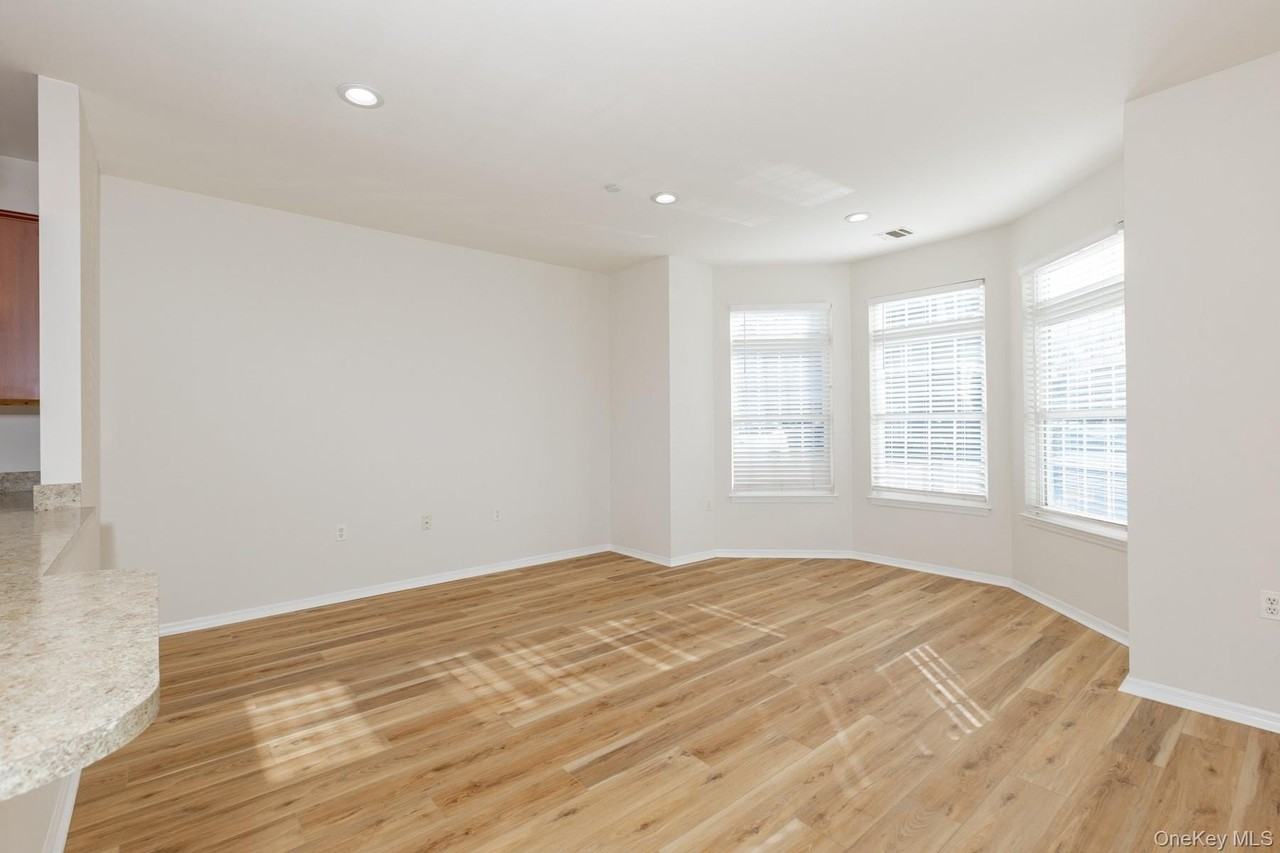 11 Jacqueline Way - Photo 7 of 17