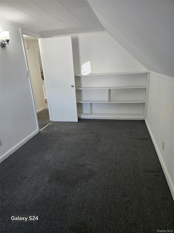 717 Henry St #2 - Photo 3 of 8