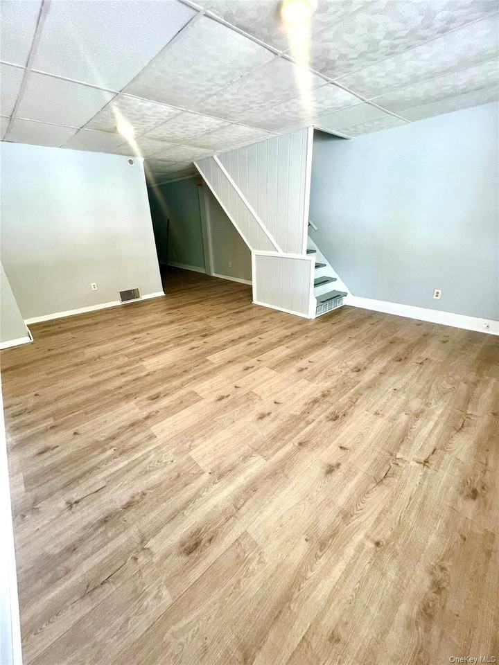25 W Main St - Photo 4 of 12