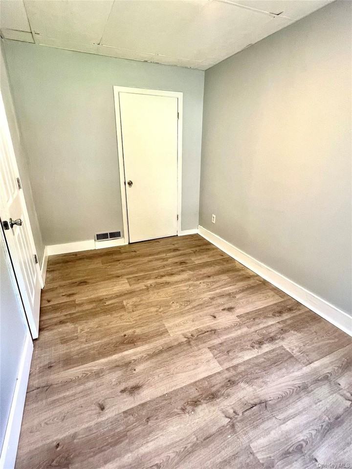 25 W Main St - Photo 5 of 12