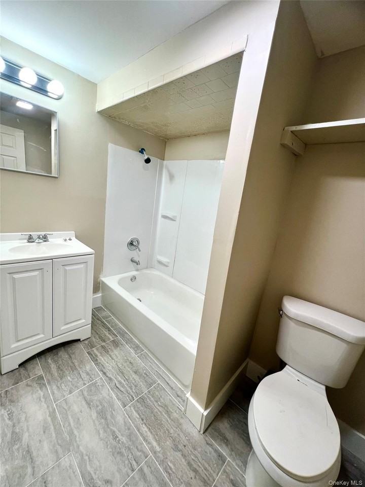 25 W Main St - Photo 6 of 12