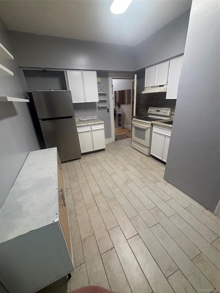 2426 Grand Ave - Photo 2 of 7
