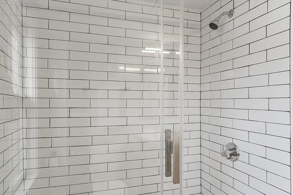 54 Bonair St #1B - Photo 5 of 16