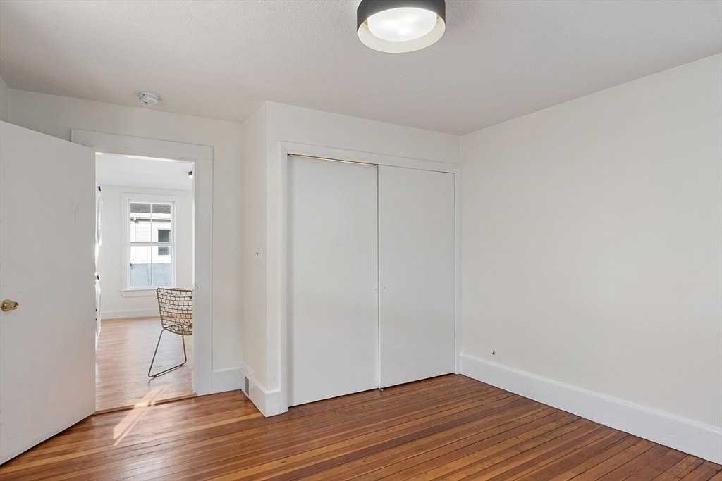 54 Bonair St #1B - Photo 7 of 16