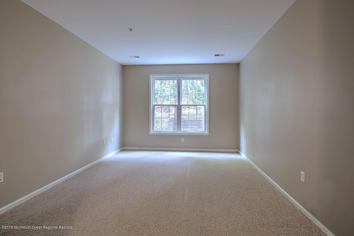 363 Saint Andrews Pl - Photo 6 of 15