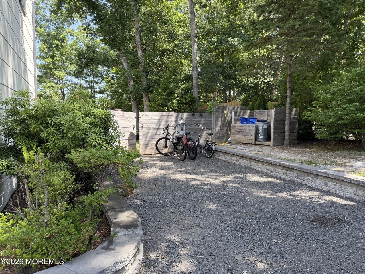 25 Highland Dr - Photo 3 of 18