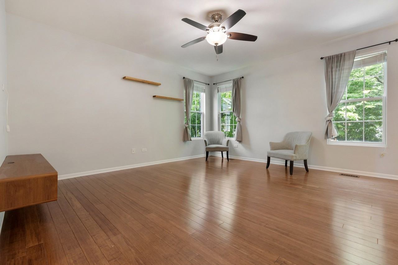 1022 Ravendale Ct - Photo 5 of 28