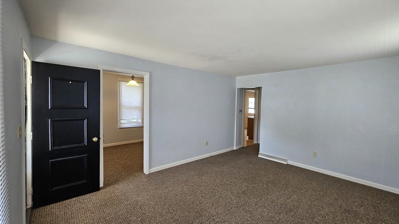 9 N Randolph St - Photo 3 of 13