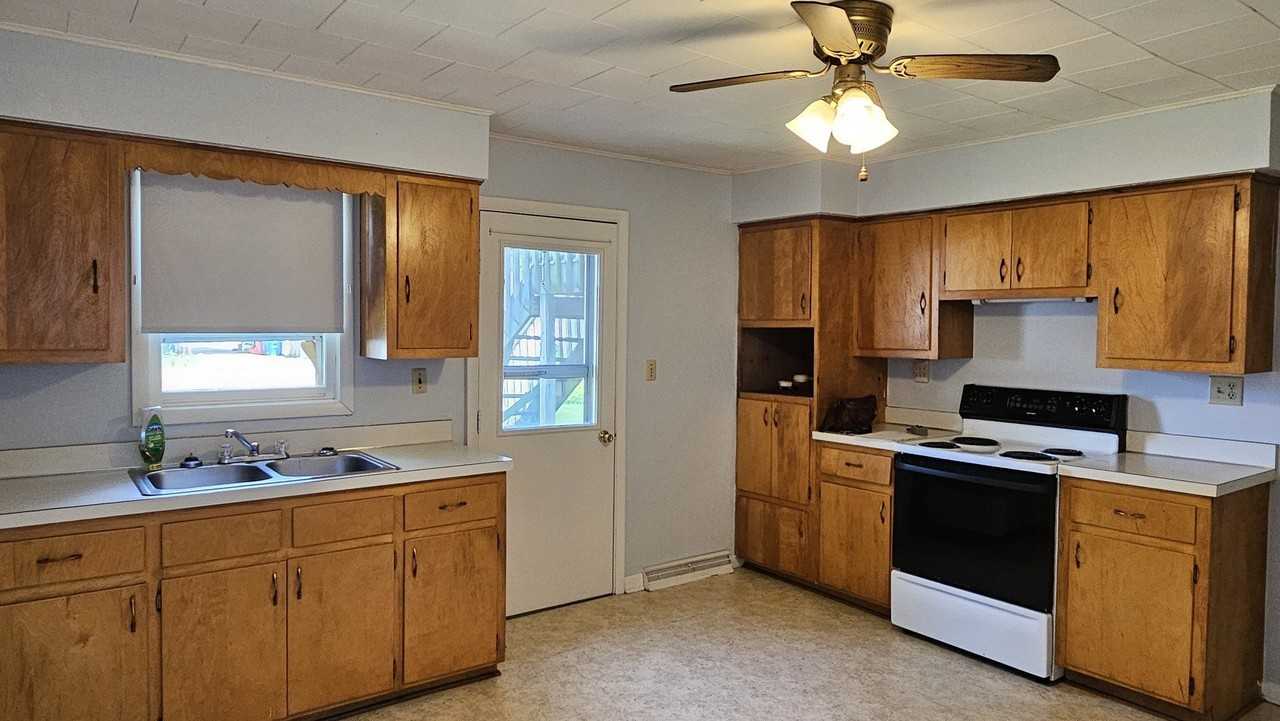 9 N Randolph St - Photo 4 of 13