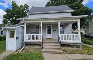featured image of 9 1/2 N Randolph St #9UP