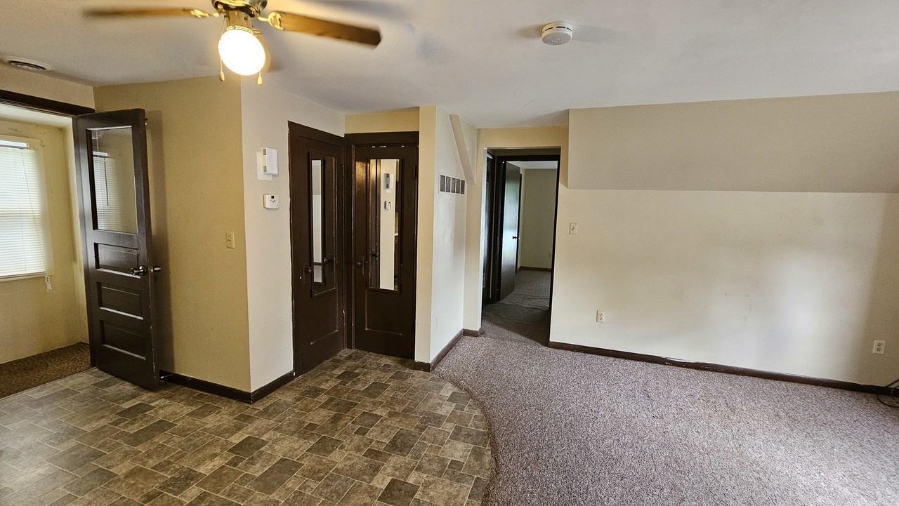 9 1/2 N Randolph St #9UP - Photo 6 of 9