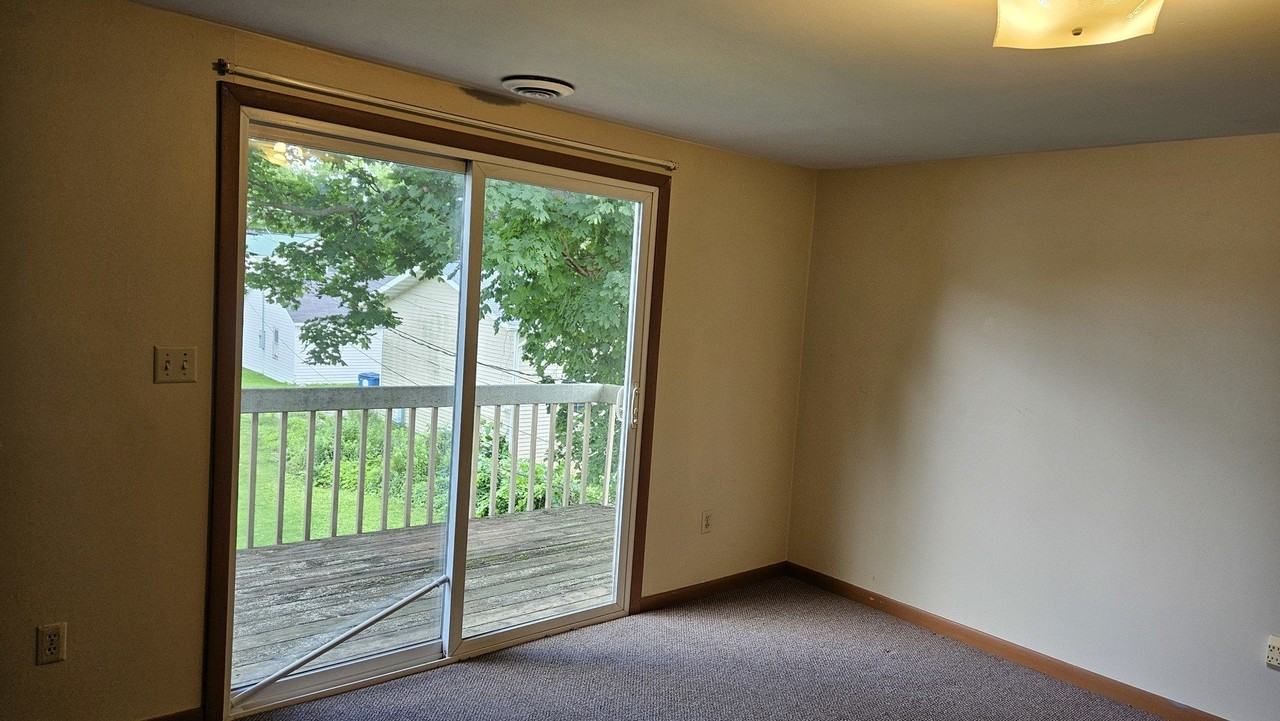 9 1/2 N Randolph St #9UP - Photo 7 of 9