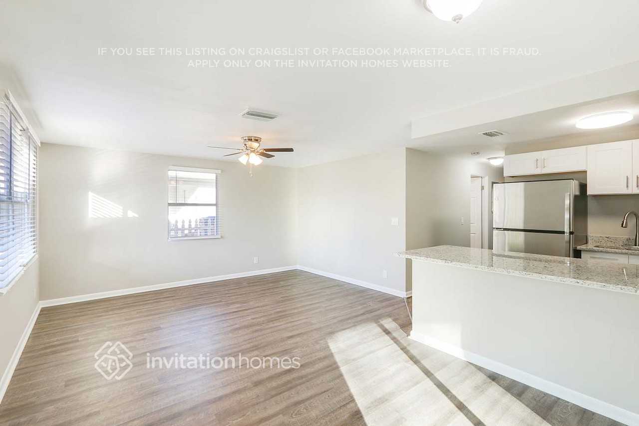 1912 E 19th Ave - Photo 4 of 26
