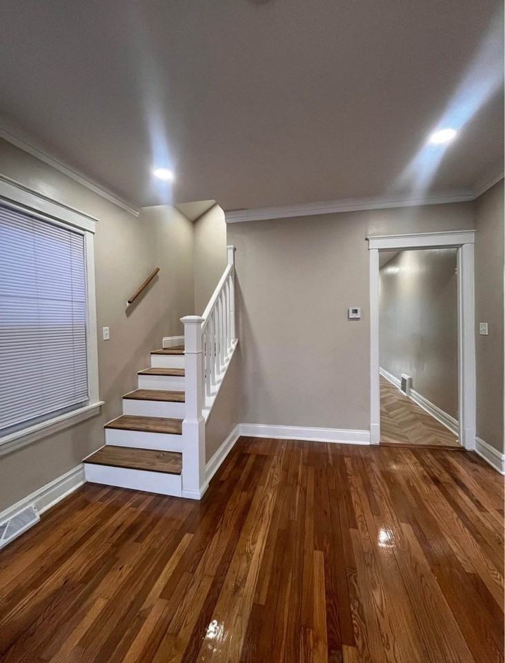 6606 S Richmond St - Photo 5 of 9