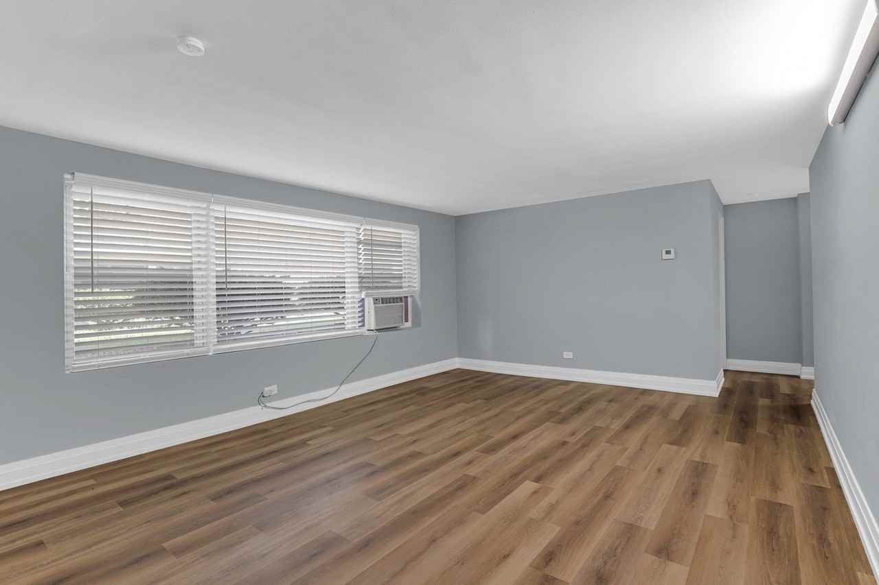 3725 N Harlem Ave #B - Photo 2 of 15