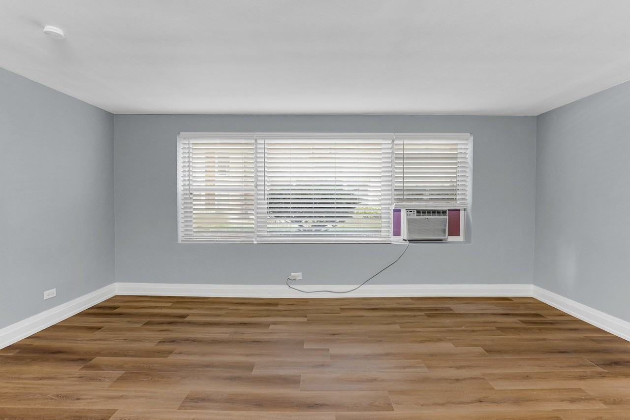 3725 N Harlem Ave #B - Photo 3 of 15