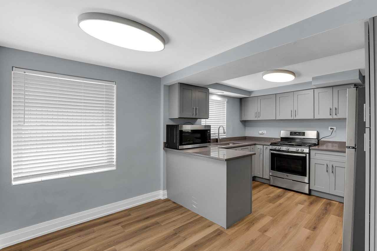 3725 N Harlem Ave #B - Photo 7 of 15