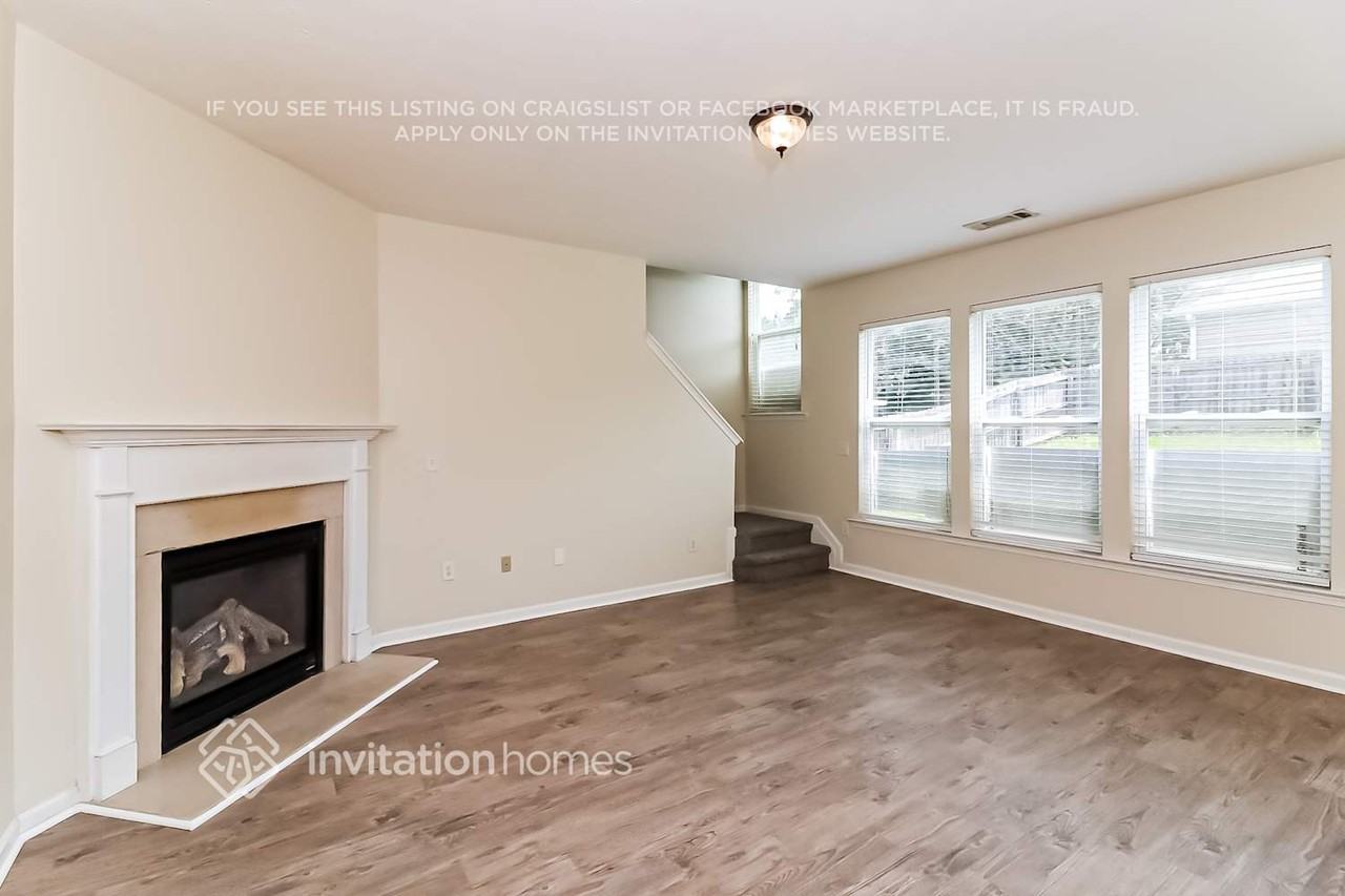 3755 Shenfield Dr - Photo 6 of 18