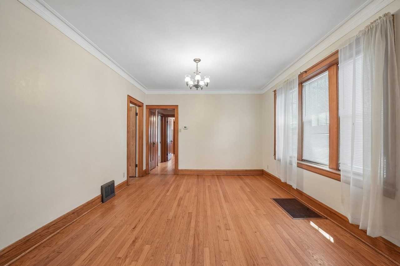 3801 N Lawndale Ave #1 - Photo 7 of 10