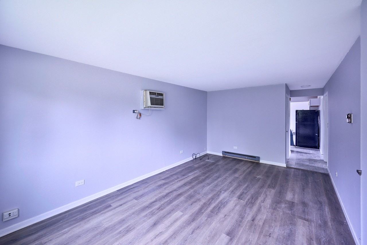 21W215 Tee Ln #3 - Photo 4 of 9