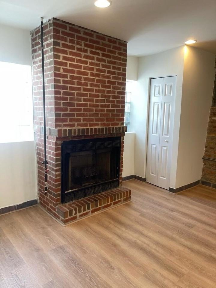 1526 N Artesian Ave #CH - Photo 5 of 7