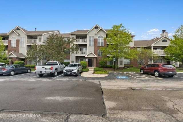 55 Kensington Cir #201 - Photo 2 of 35