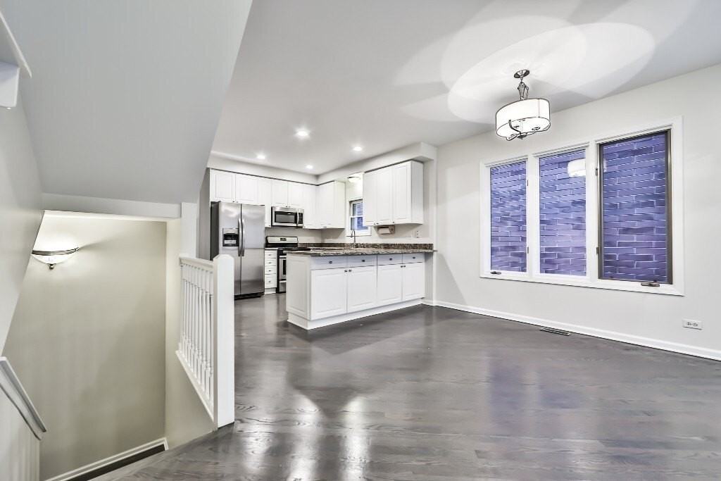3230 N Seminary Ave #1 - Photo 6 of 20