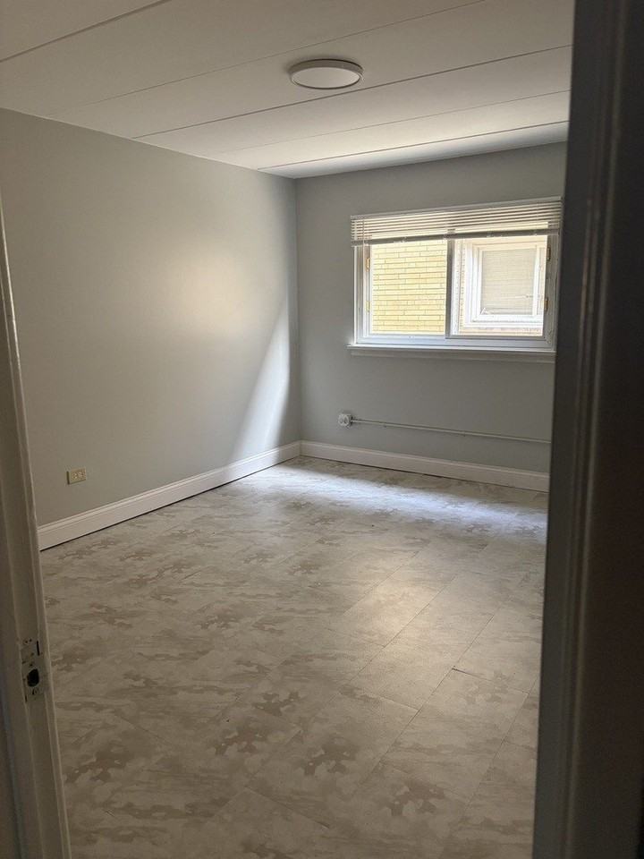9517 Mansfield Ave #2 - Photo 6 of 9