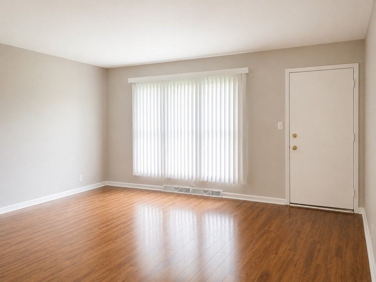 249 Franklin Ave #249 - Photo 6 of 13