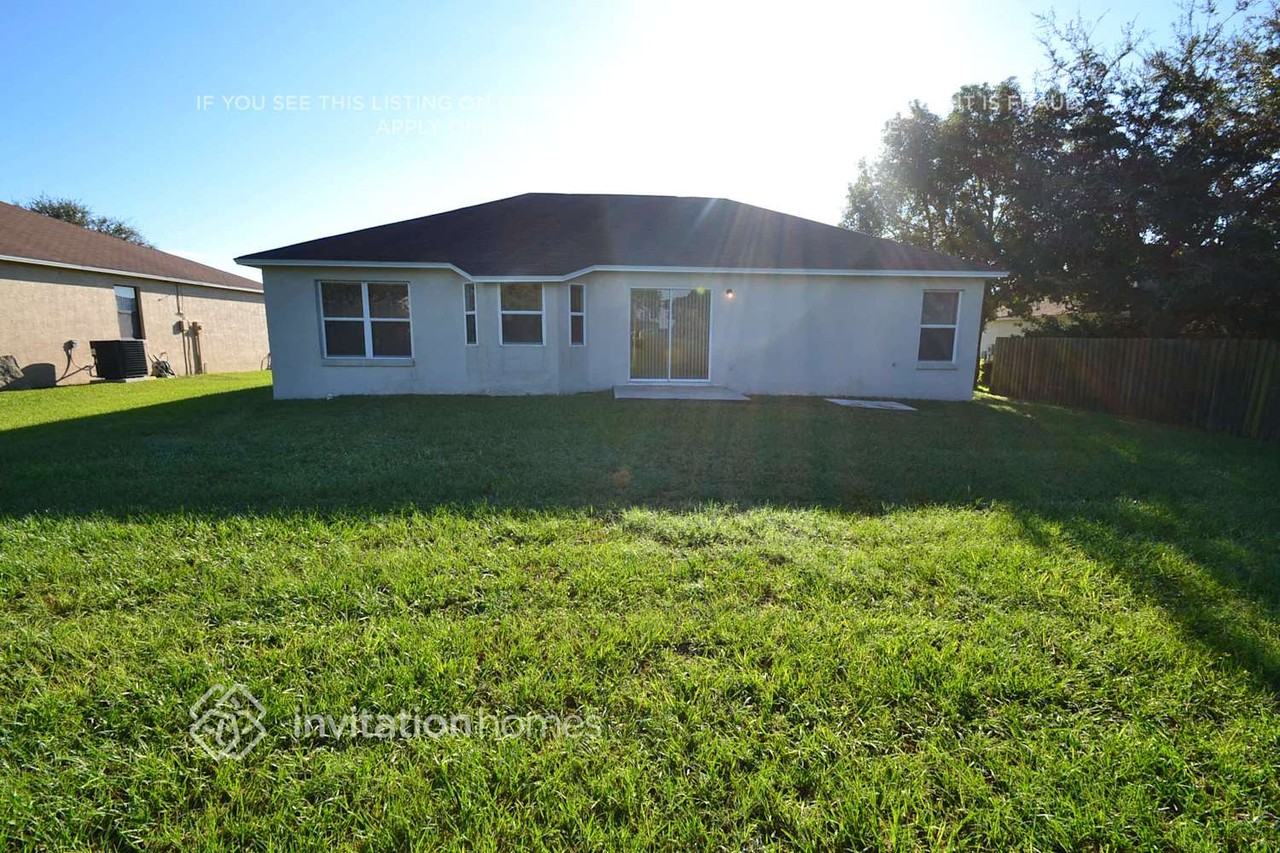 7988 Oak Run Cir - Photo 3 of 4